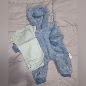 Bundle Swaddle Designs Blue Fleece Hooded Onesie with Mint Bodysuit